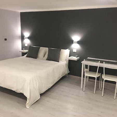 The Lux B&B Napoli Mergellina Экстерьер фото