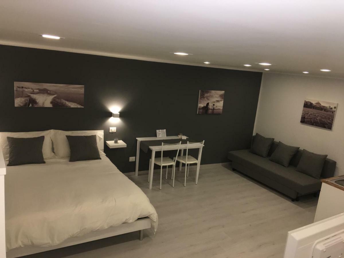 The Lux B&B Napoli Mergellina Экстерьер фото